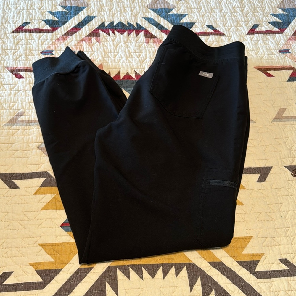 Figs Black scrub pants